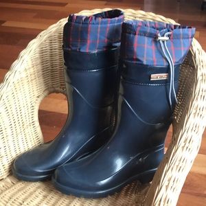 Tommy Hilfiger rain/snow boots 👢
